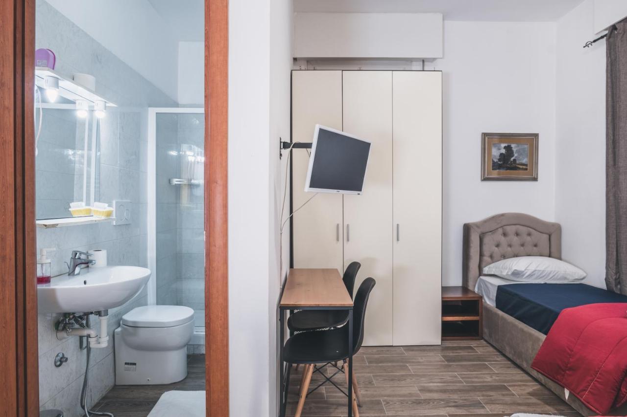 Bulldog Station Apartments With Private Wc, Ac, Tv 메스트레 외부 사진