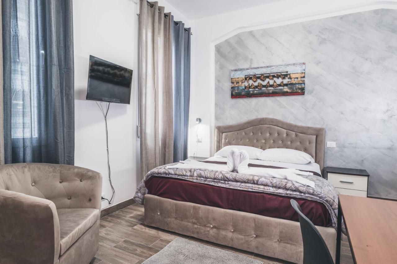 Bulldog Station Apartments With Private Wc, Ac, Tv 메스트레 외부 사진