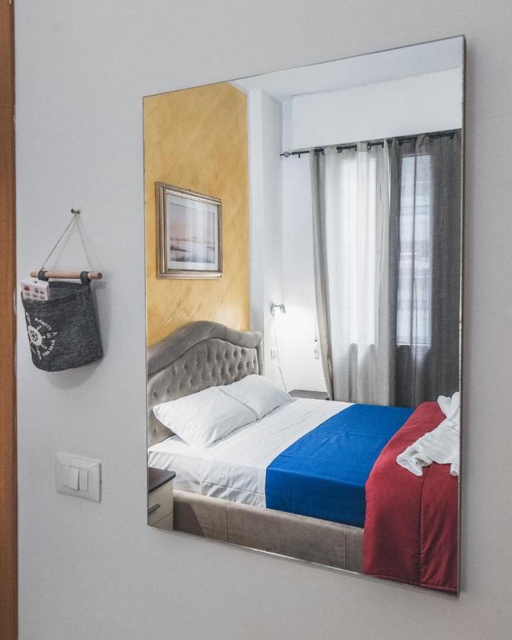 Bulldog Station Apartments With Private Wc, Ac, Tv 메스트레 외부 사진