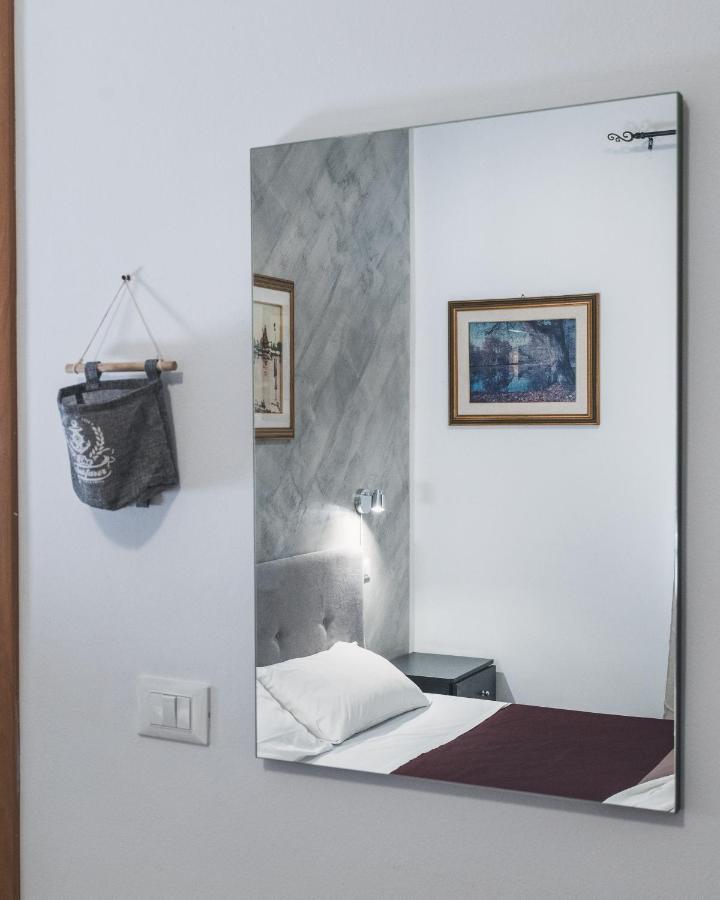 Bulldog Station Apartments With Private Wc, Ac, Tv 메스트레 외부 사진