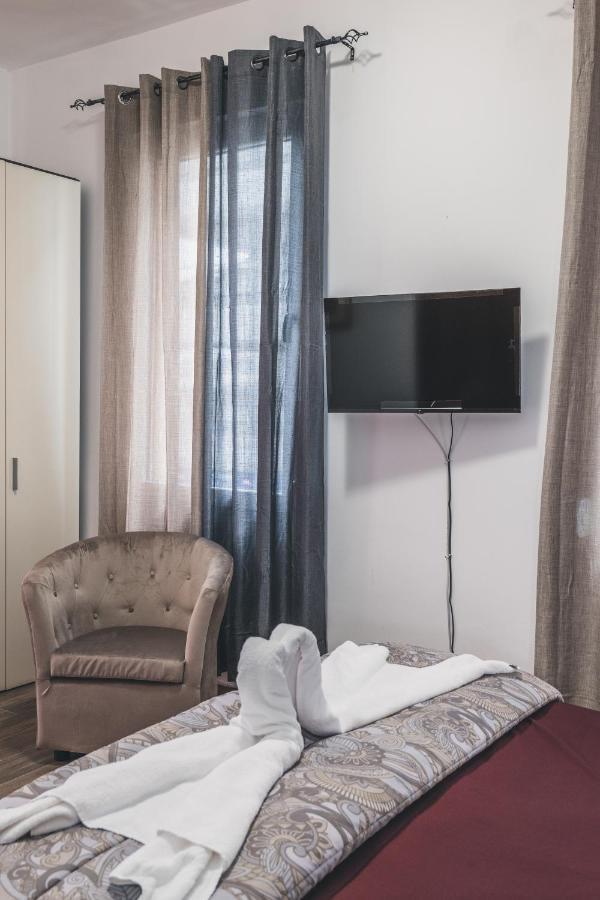 Bulldog Station Apartments With Private Wc, Ac, Tv 메스트레 외부 사진
