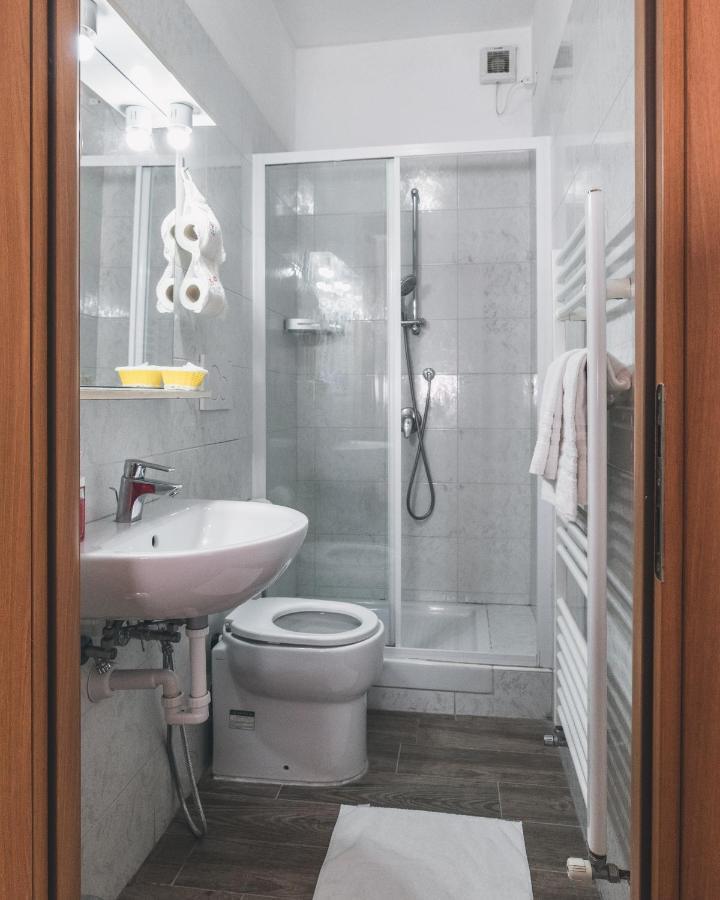 Bulldog Station Apartments With Private Wc, Ac, Tv 메스트레 외부 사진