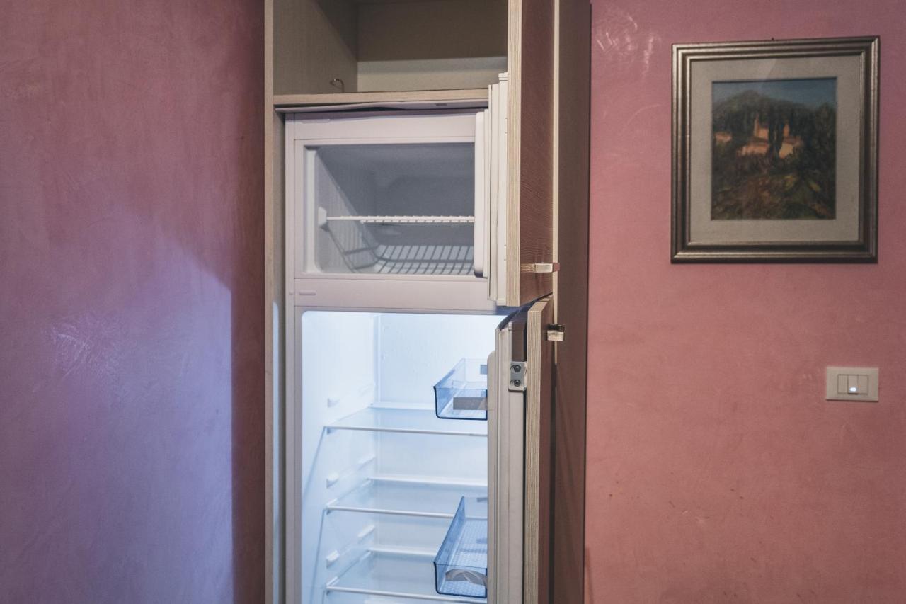 Bulldog Station Apartments With Private Wc, Ac, Tv 메스트레 외부 사진