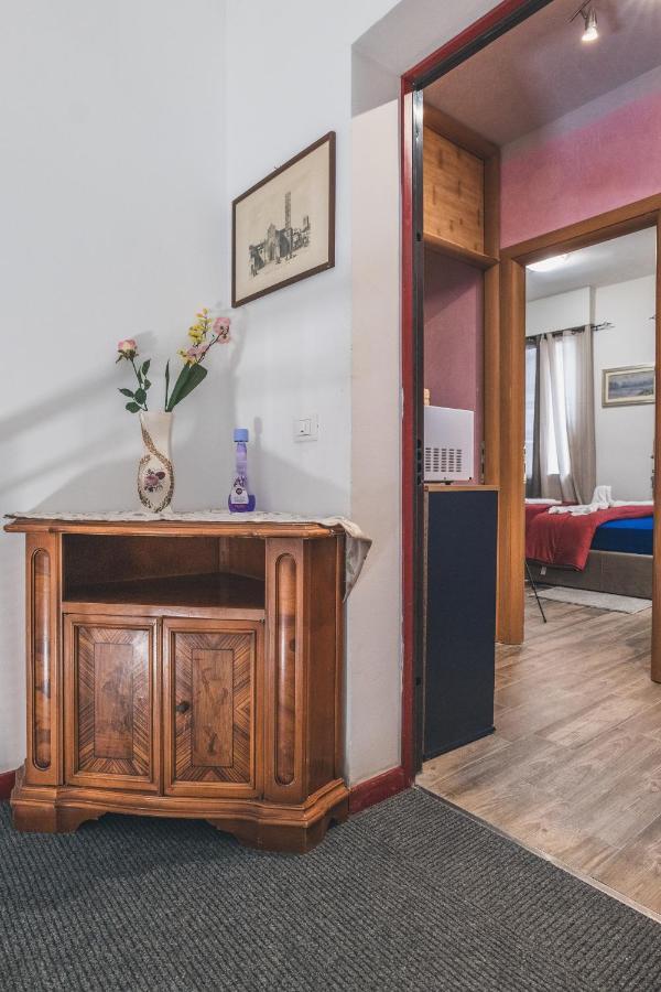 Bulldog Station Apartments With Private Wc, Ac, Tv 메스트레 외부 사진